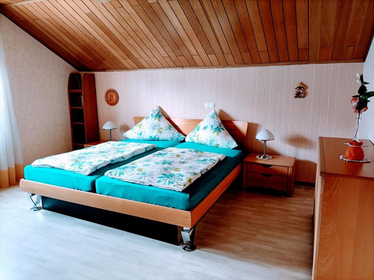 Appartement Haus Heidrun à Dolgesheim Extérieur photo